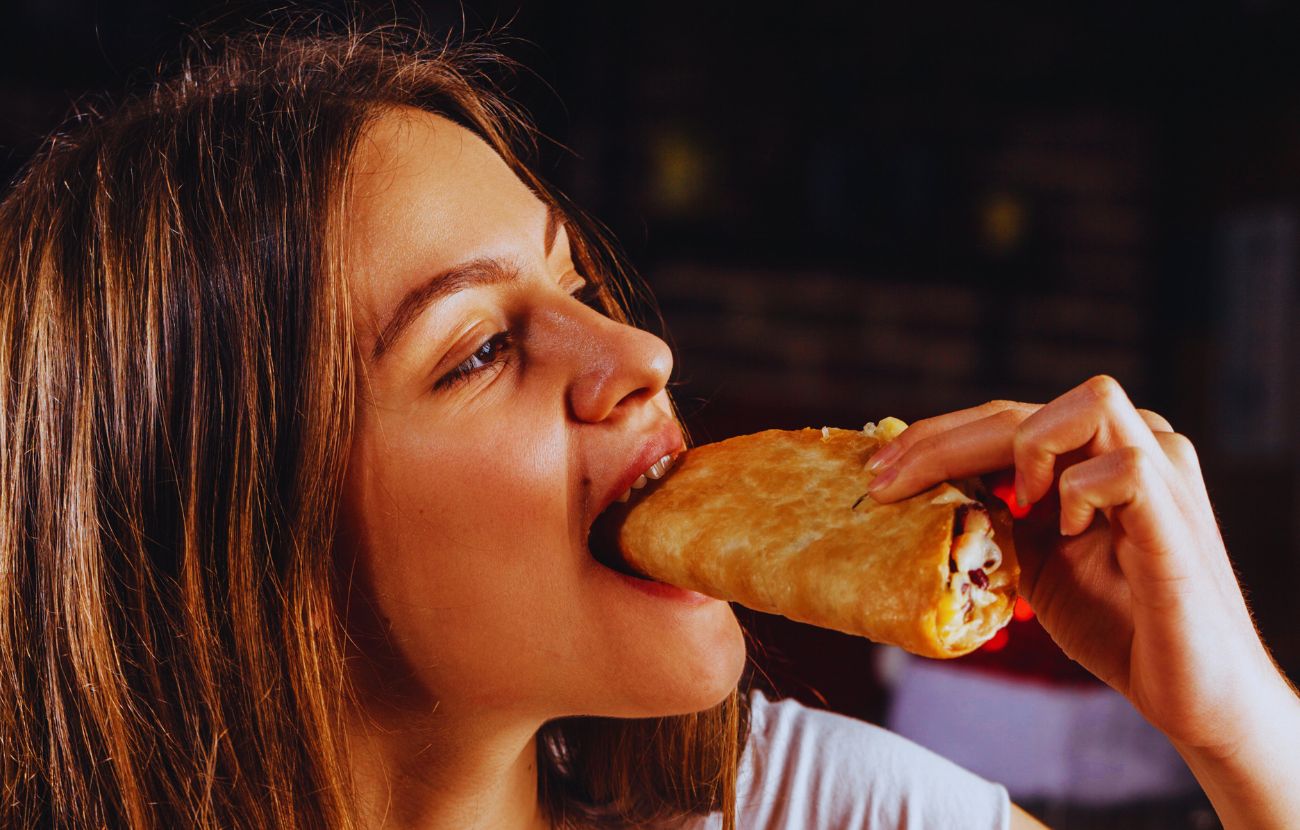 Cosa c'è di meglio che mangiare del cibo messicano con le mani?