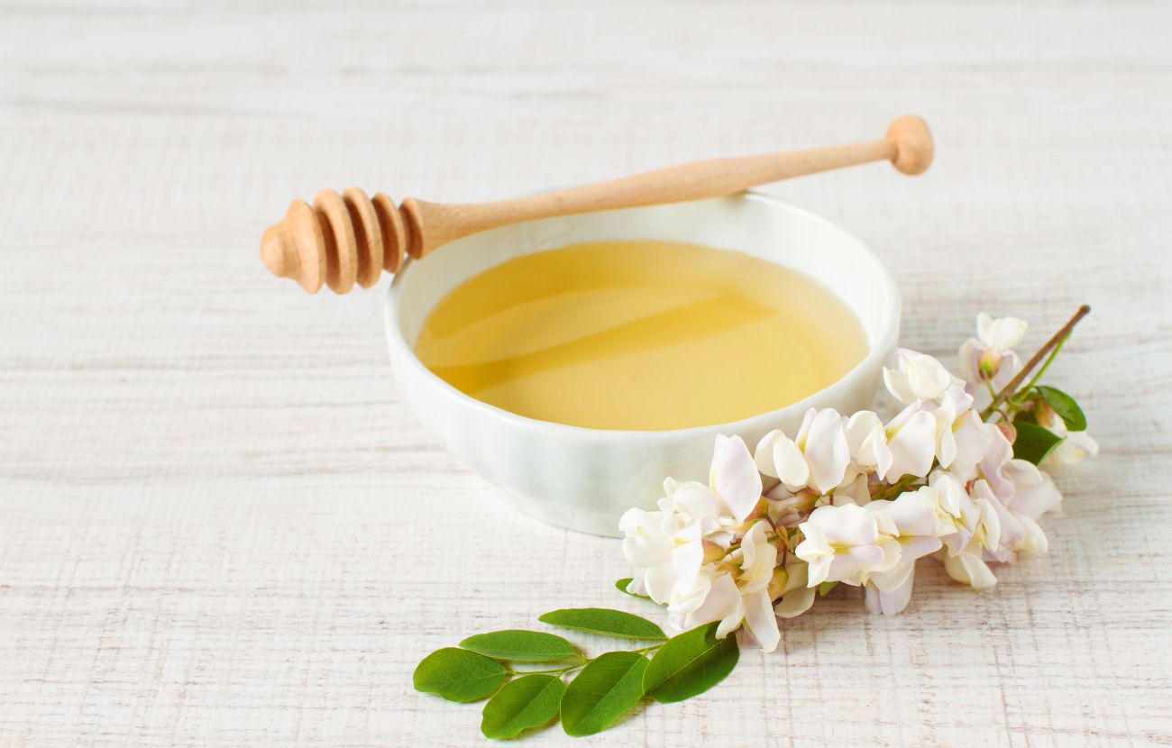 Il miele all'acacia, di gradazione chiara.