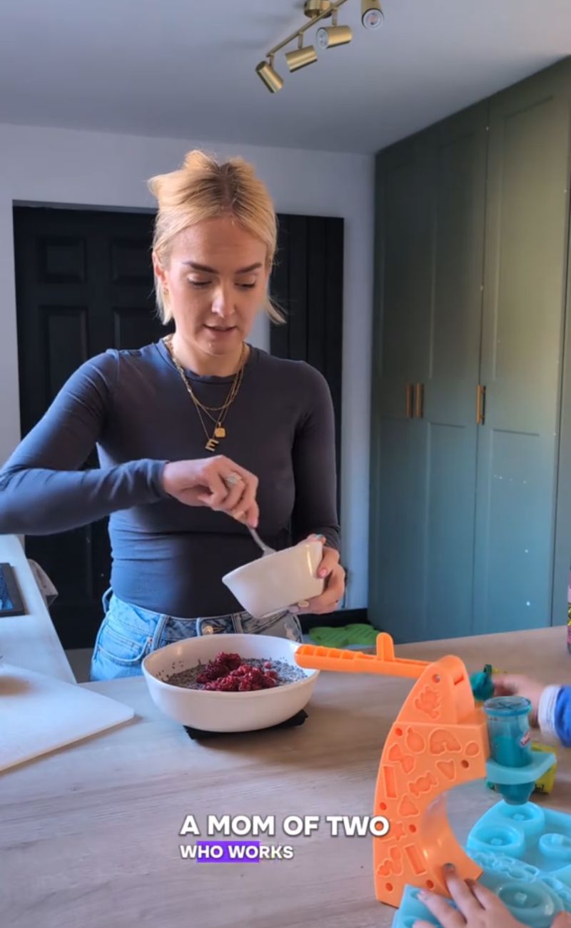 La 36enne ha ammesso che per lei è normale farsi pagare per preparare il Cenone di Natale.