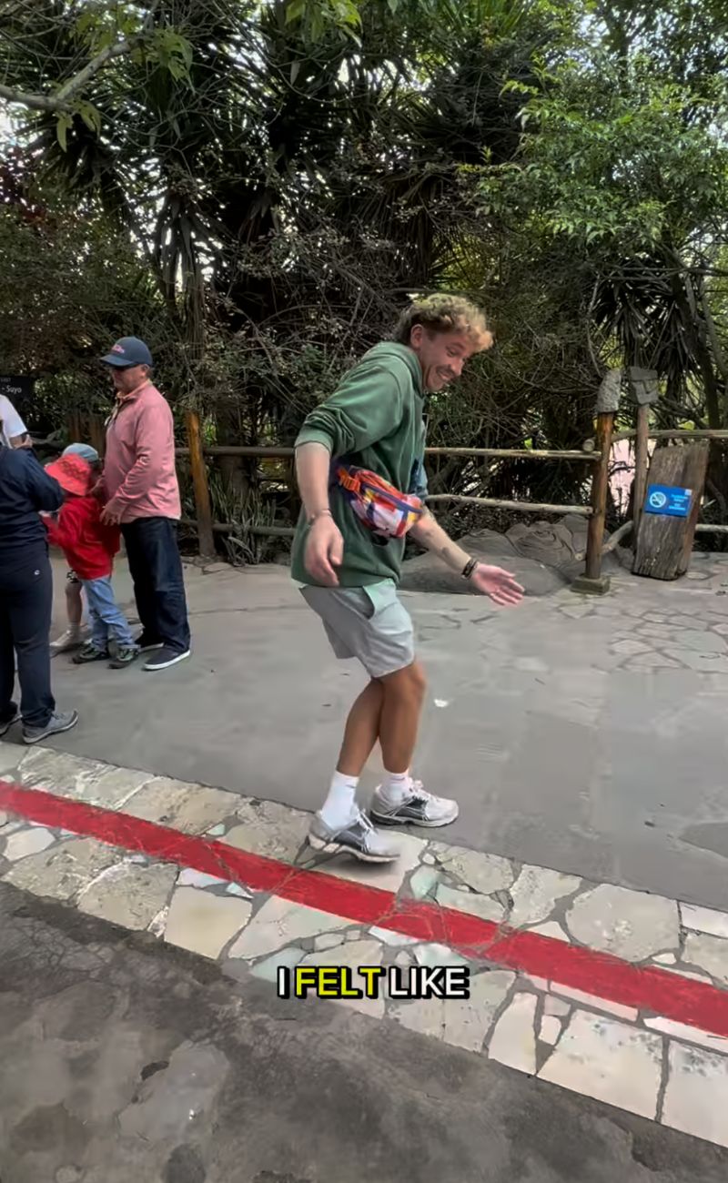 Camminando lungo questa linea rossa, Marko sostiene di essersi sentito "attratto" verso uno dei poli, non riuscendo a mantenere l'equilibrio.