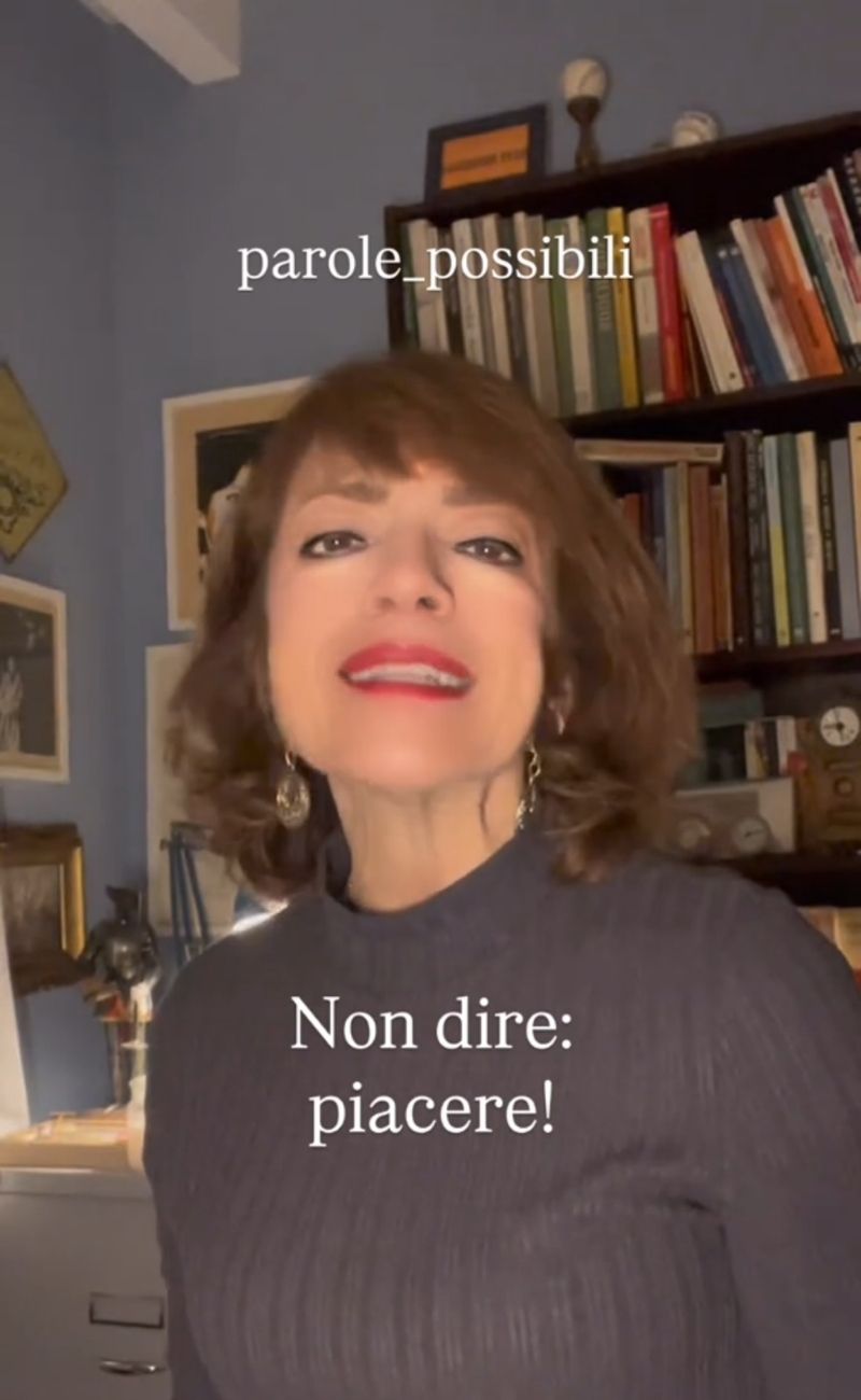 L'esperta di buone maniere ha sconsigliato l'uso di "Piacere" da solo - forumagricolturasociale.it