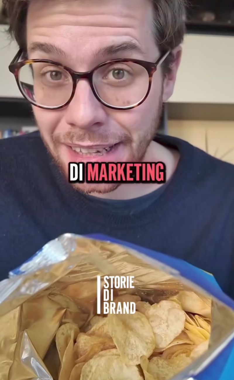 L'esperto di marketing ha spiegato perché le buste di patatine sono fatte per metà di azoto