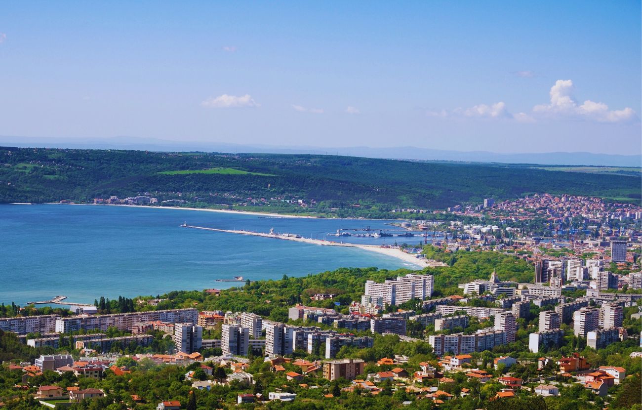 Una veduta di Varna: com'è evidente, il verde qui abbonda