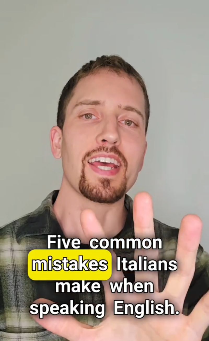 Thom ha elencato gli errori comuni tra gli italiani che parlano inglese.