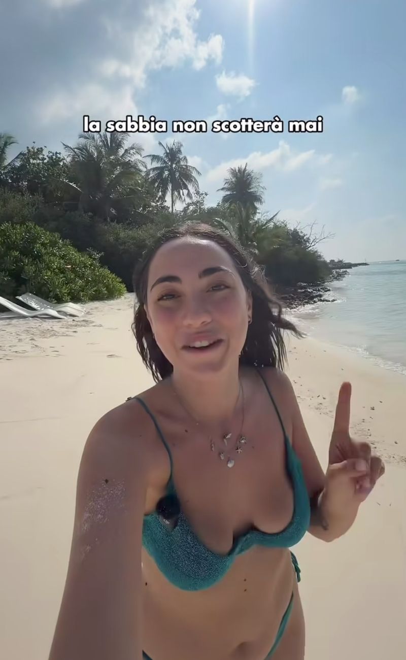 La sabbia alle Maldive non scotta: Matilde Silvestri ha spiegato il motivo - forumagricolturasociale.it
