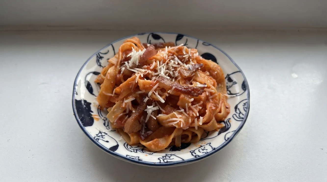 Amatriciana della nonna: la ricetta originale di Amatrice tra storia, scienza del guanciale e errori da evitare