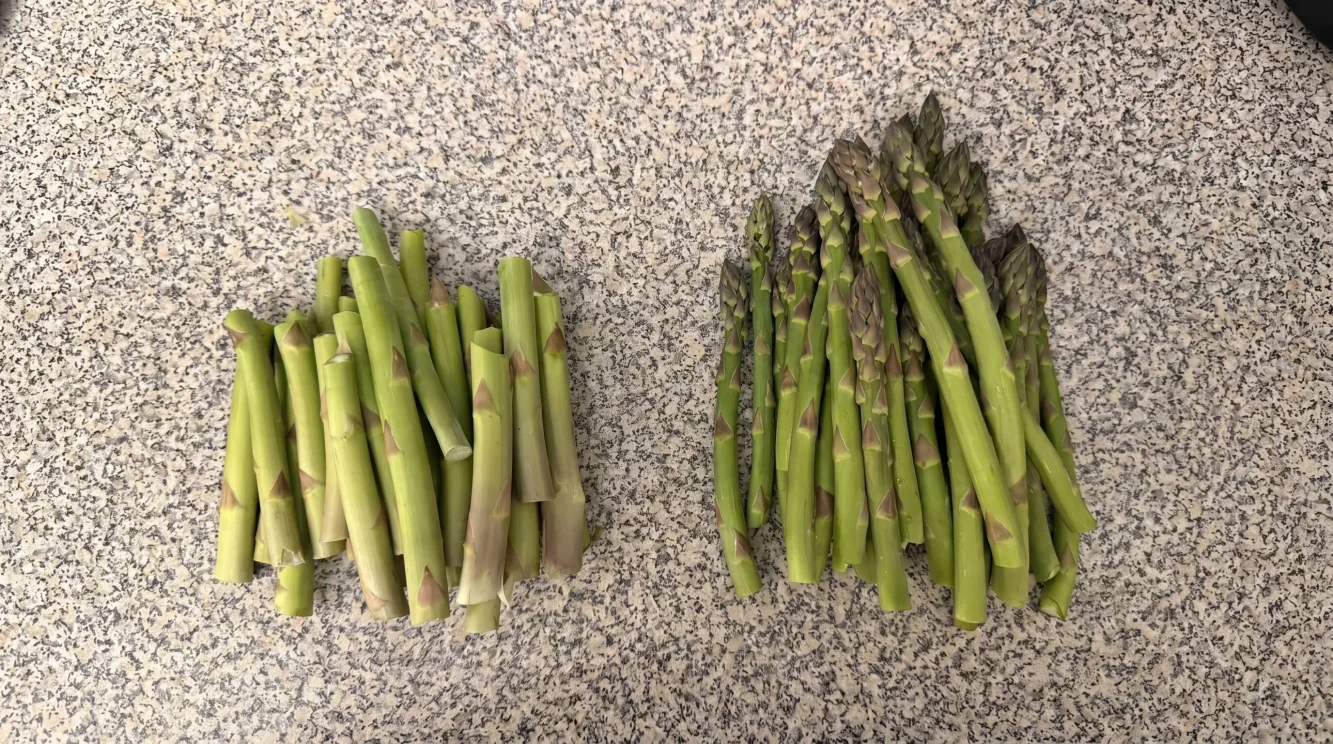 Asparagi: il trucco della nonna per non buttare via la parte dura (e ricette antispreco)