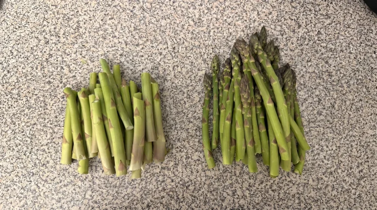Asparagi: il trucco della nonna per non buttare via la parte dura (e ricette antispreco)