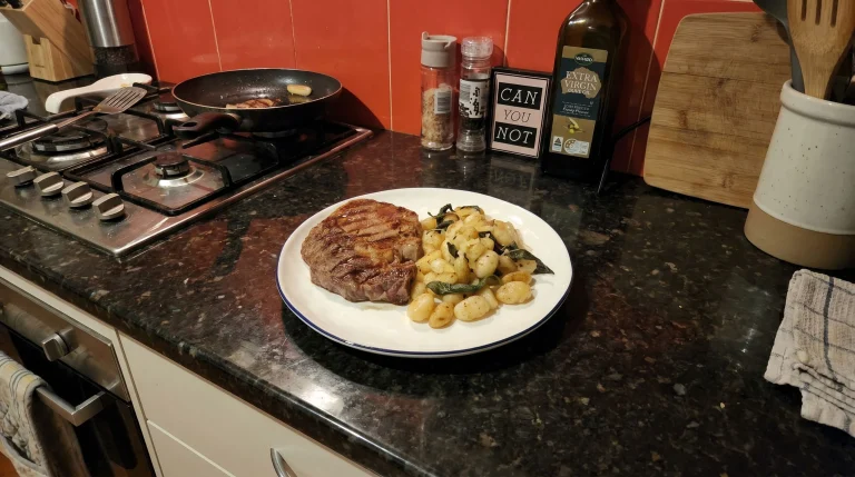 Gnocchi burro e salvia: la ricetta della nonna spiegata bene (con tutti i trucchi)