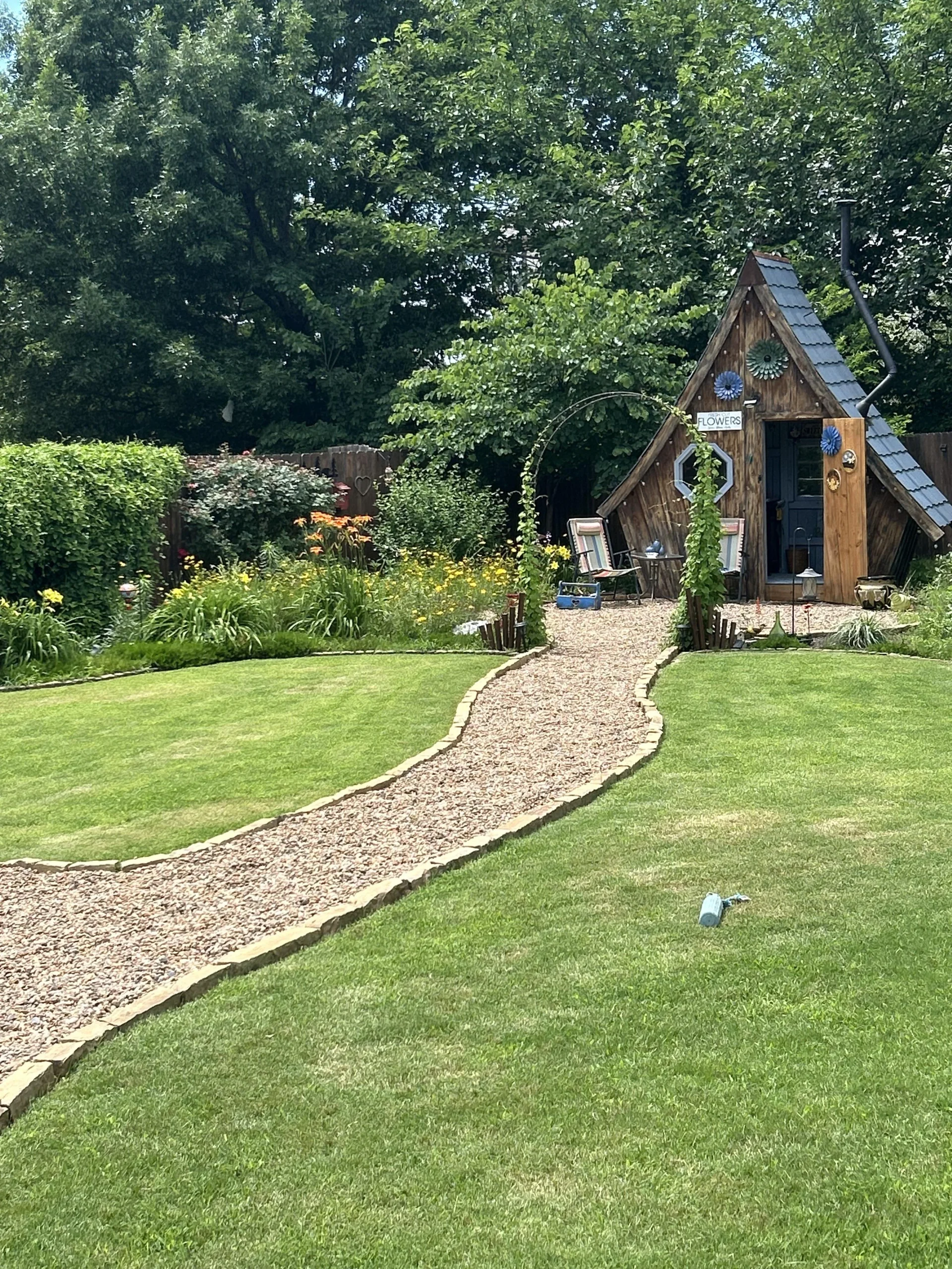 Giardino per impollinatori in Italia: guida pratica con lavanda, echinacea e achillea