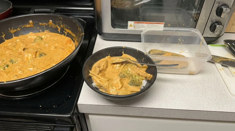 Curry rosso thailandese fatto in casa: la ricetta autentica spiegata passo passo