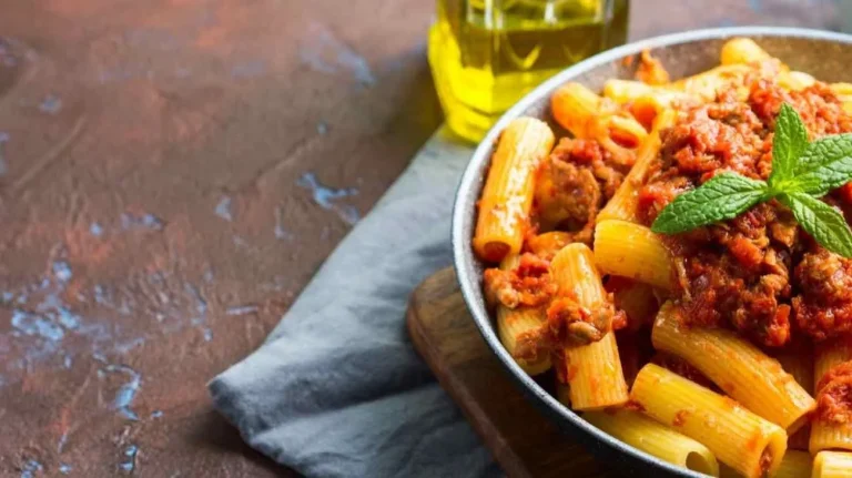 Rigatoni con la pajata in mostra