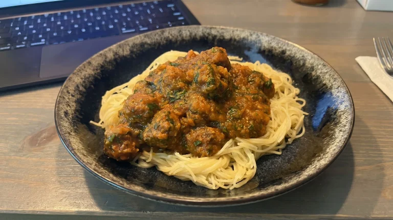 Spaghetti con polpette: il piatto italoamericano che in Italia (quasi) non esiste