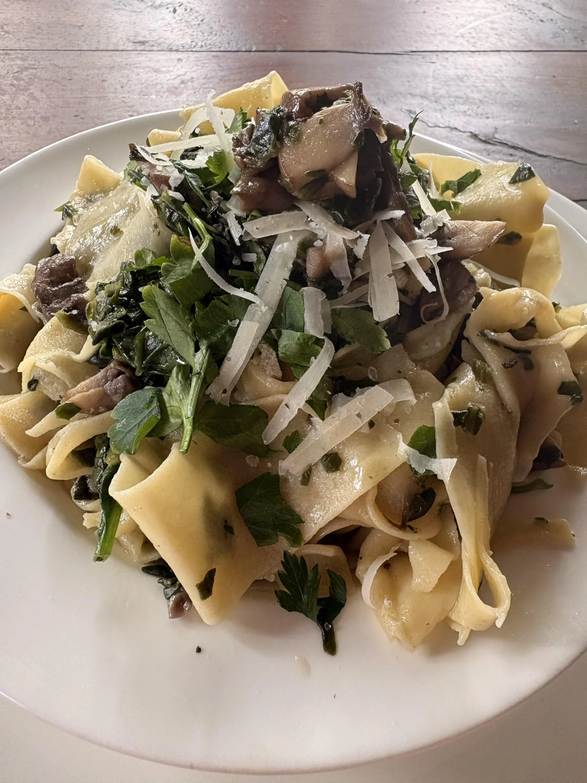 Pappardelle ai funghi porcini e spinaci: la ricetta della nonna dell'Appennino tosco-emiliano