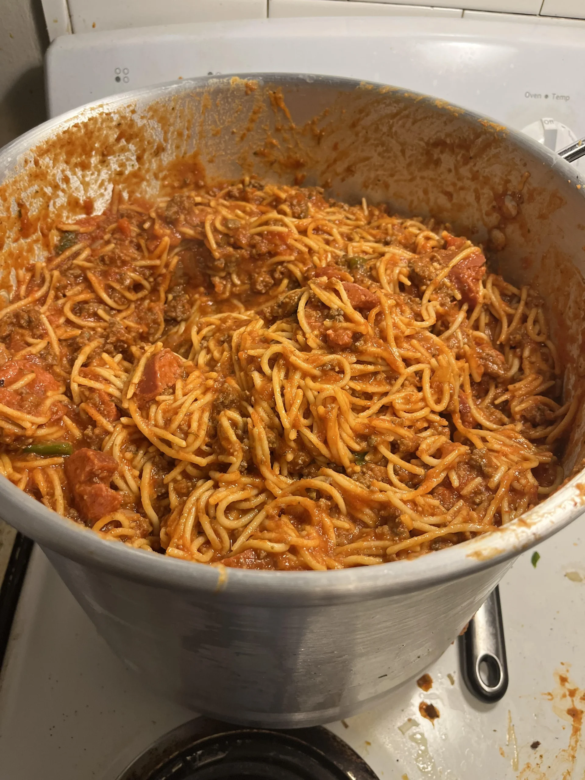 Spaghetti fatti in casa: la ricetta della nonna e i segreti per non sbagliare la cottura