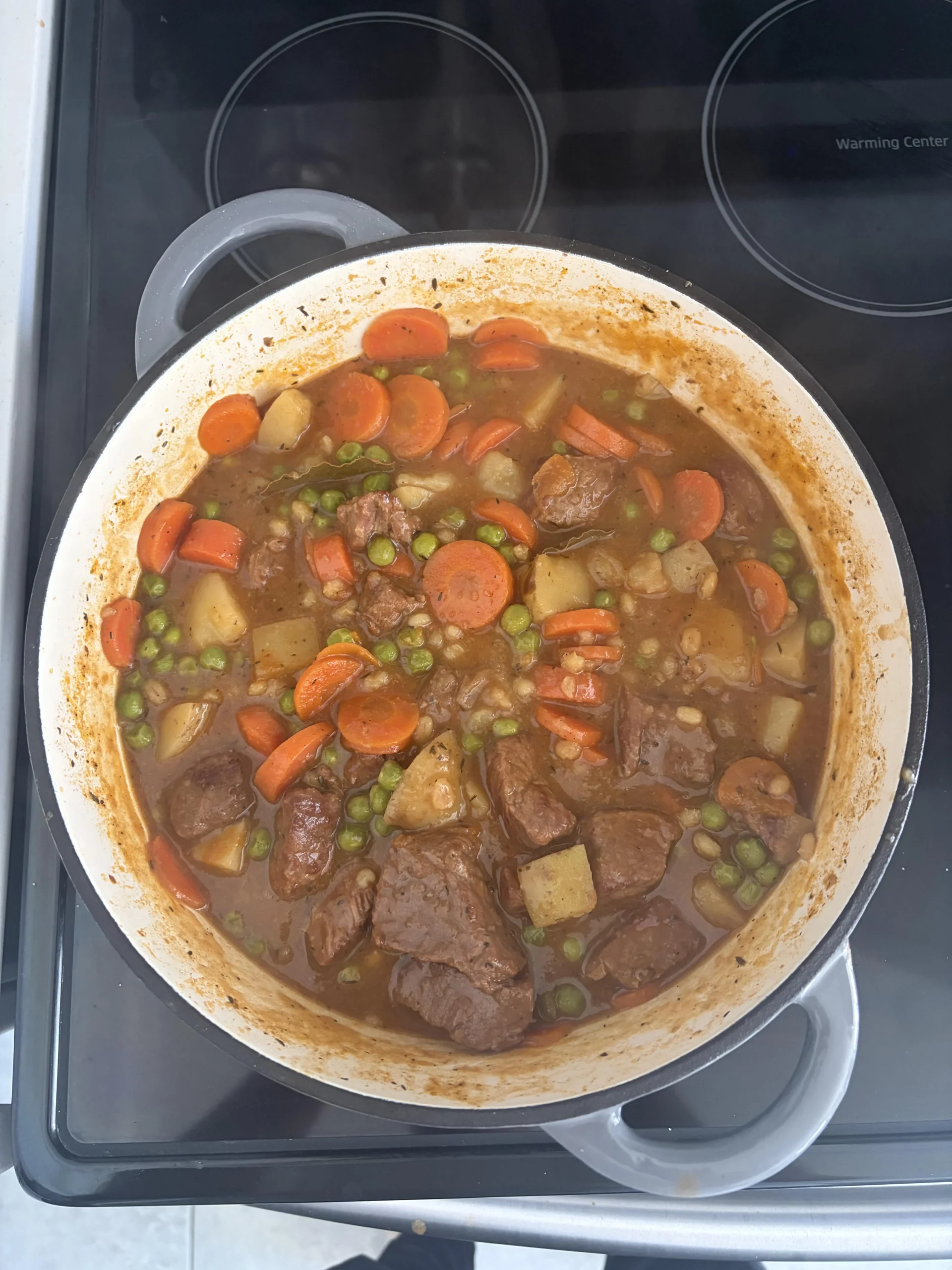 Spezzatino di manzo con orzo perlato: la ricetta della nonna che scalda l'inverno