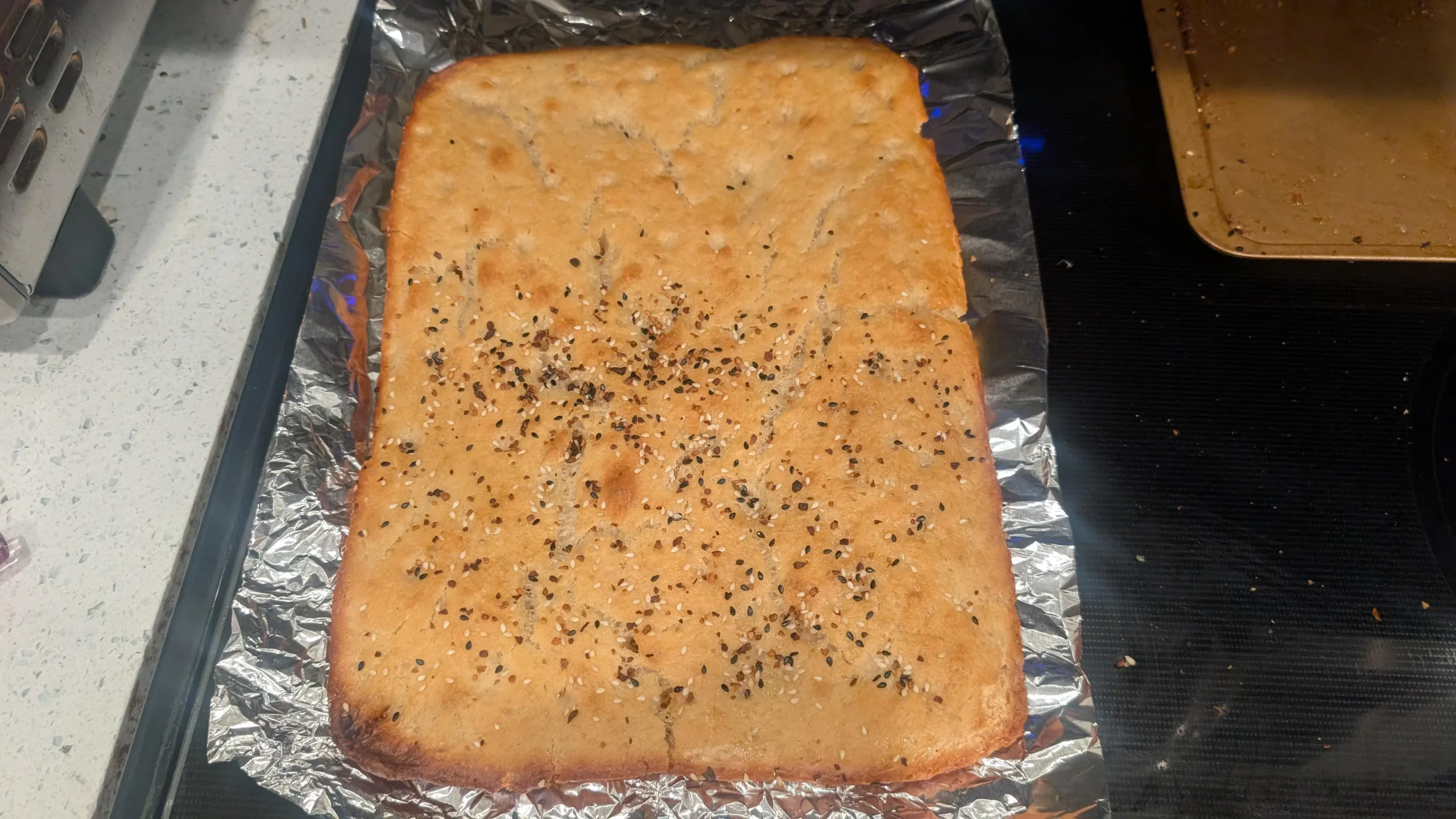 Focaccia della nonna: la ricetta tradizionale per un impasto morbido, alto e fragrante