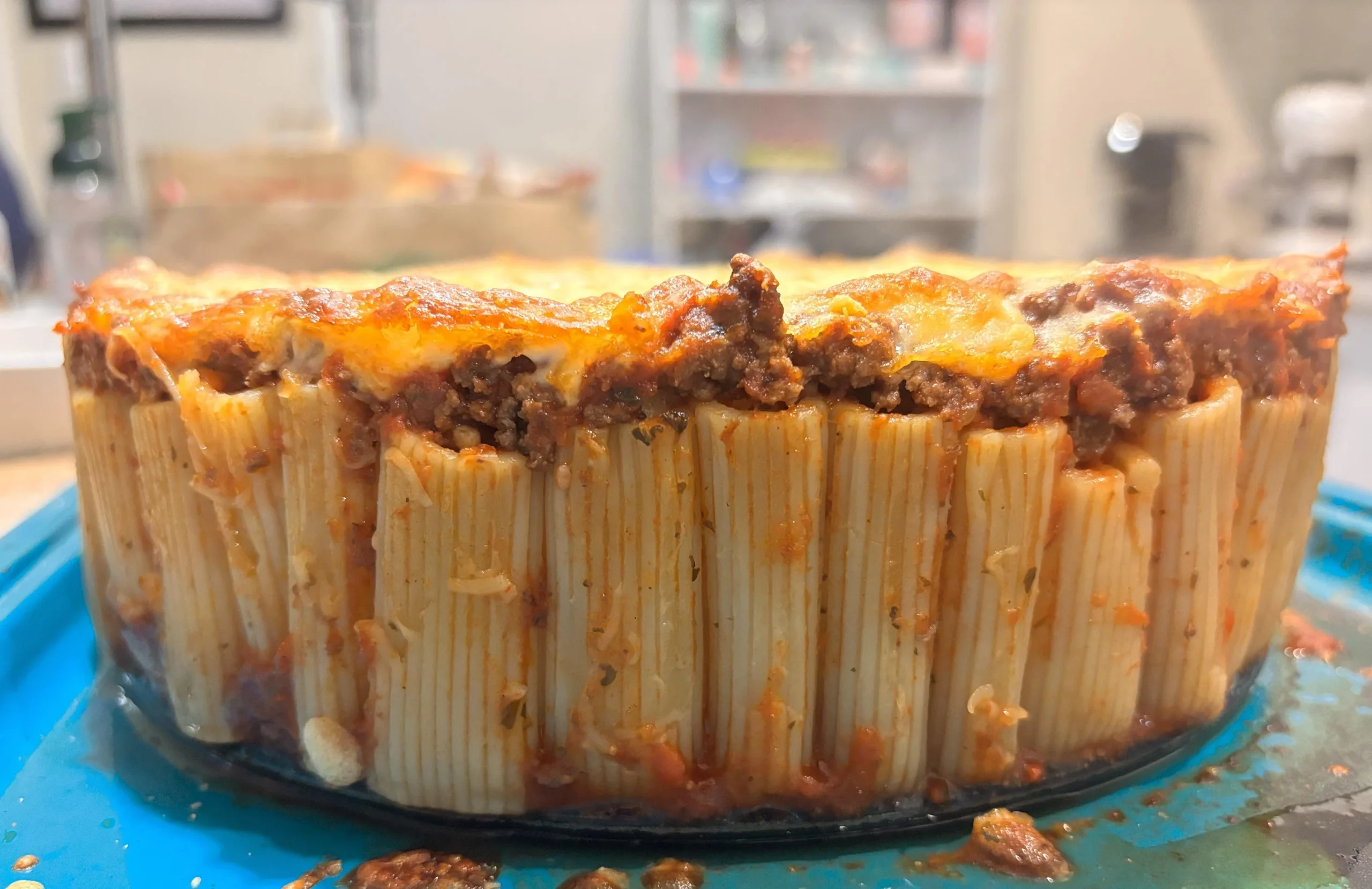Pasta al forno con ragù della nonna: il segreto delle sei ore di cottura lenta