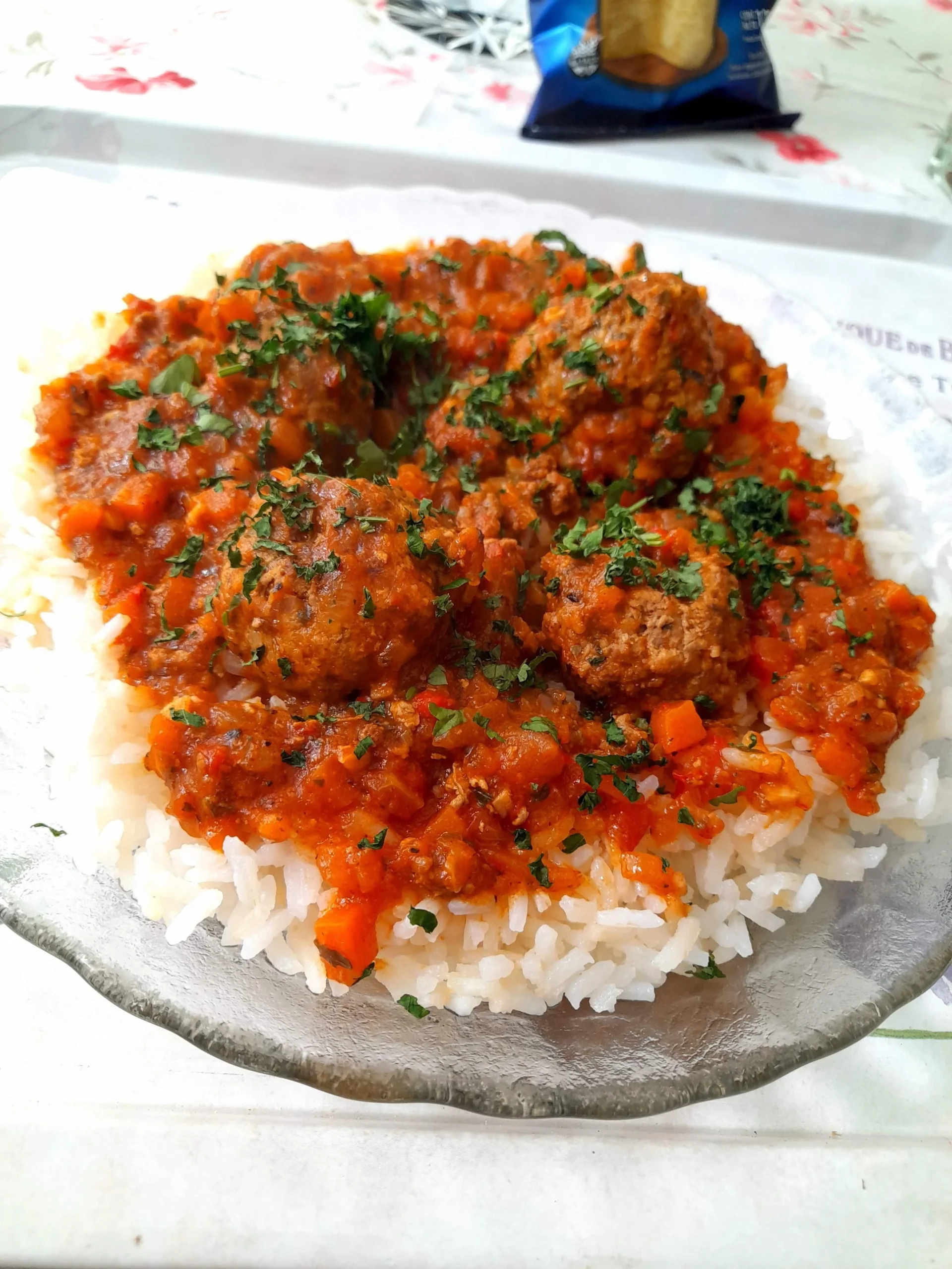 Polpette della nonna al sugo: la ricetta tradizionale con il soffritto di casa