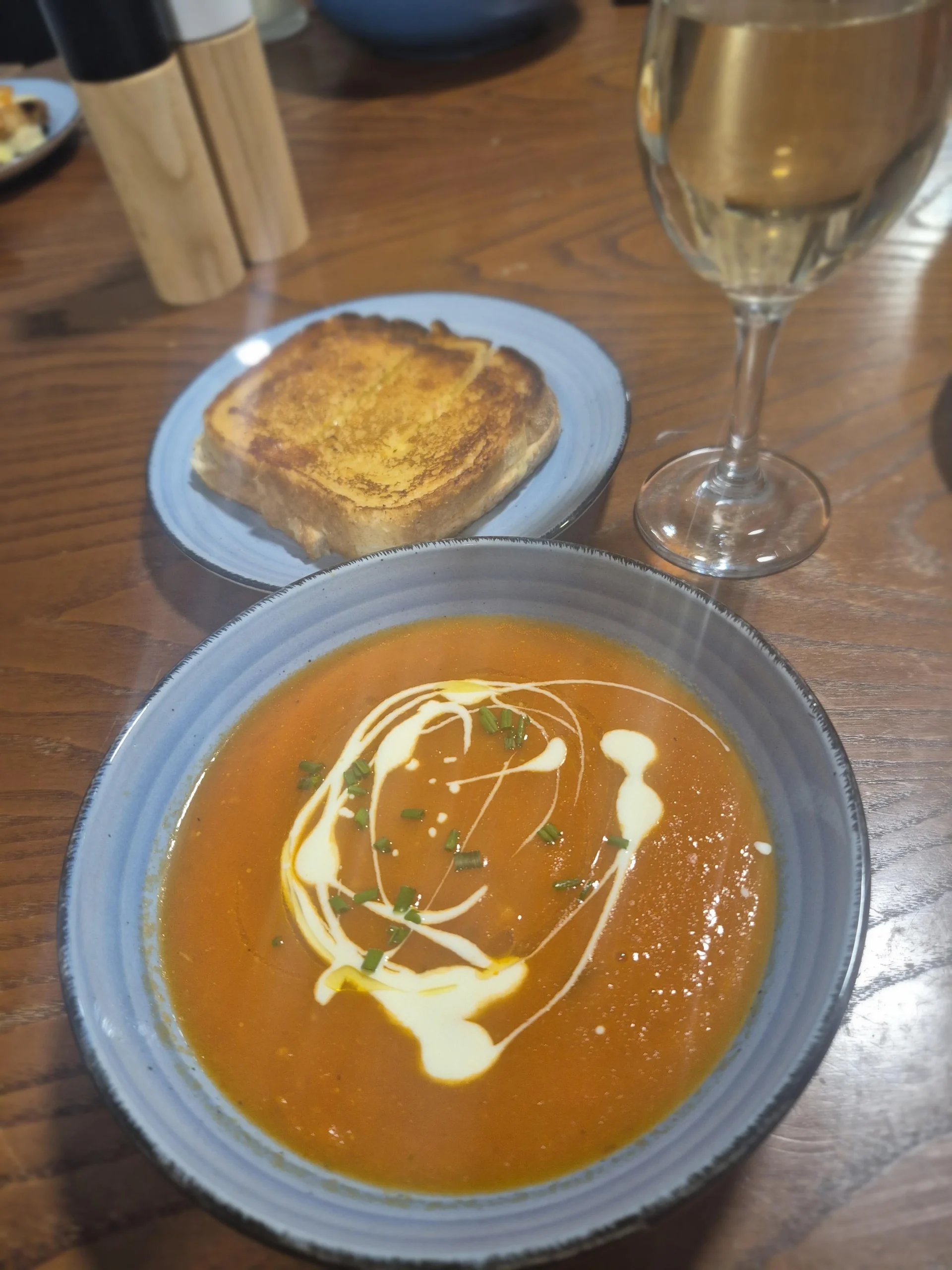 Zuppa di pomodoro arrosto della nonna: il segreto è il forno, non la pentola