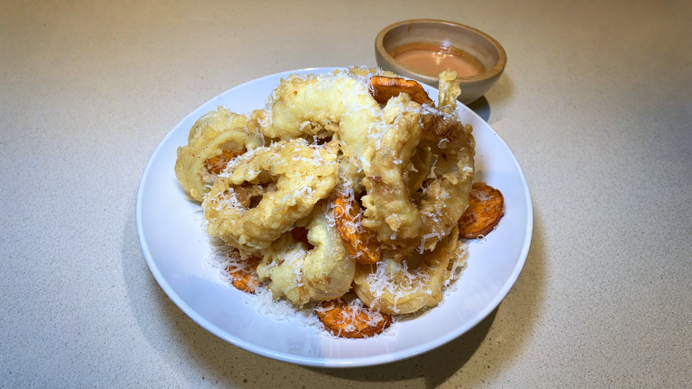 Calamari fritti gommosi: la finestra dei 90 secondi che quasi nessuno rispetta