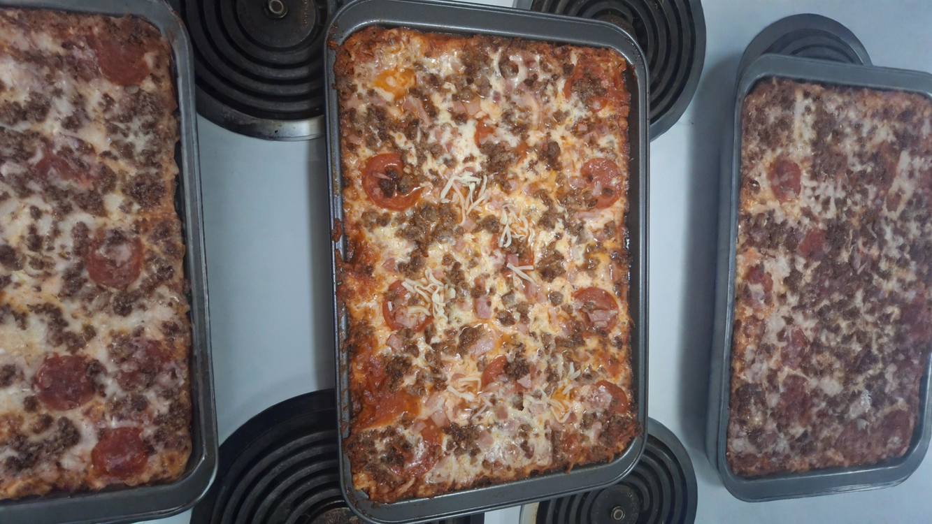 Perché la lasagna è più buona il giorno dopo: la scienza del riposo e della fetta che sta in piedi