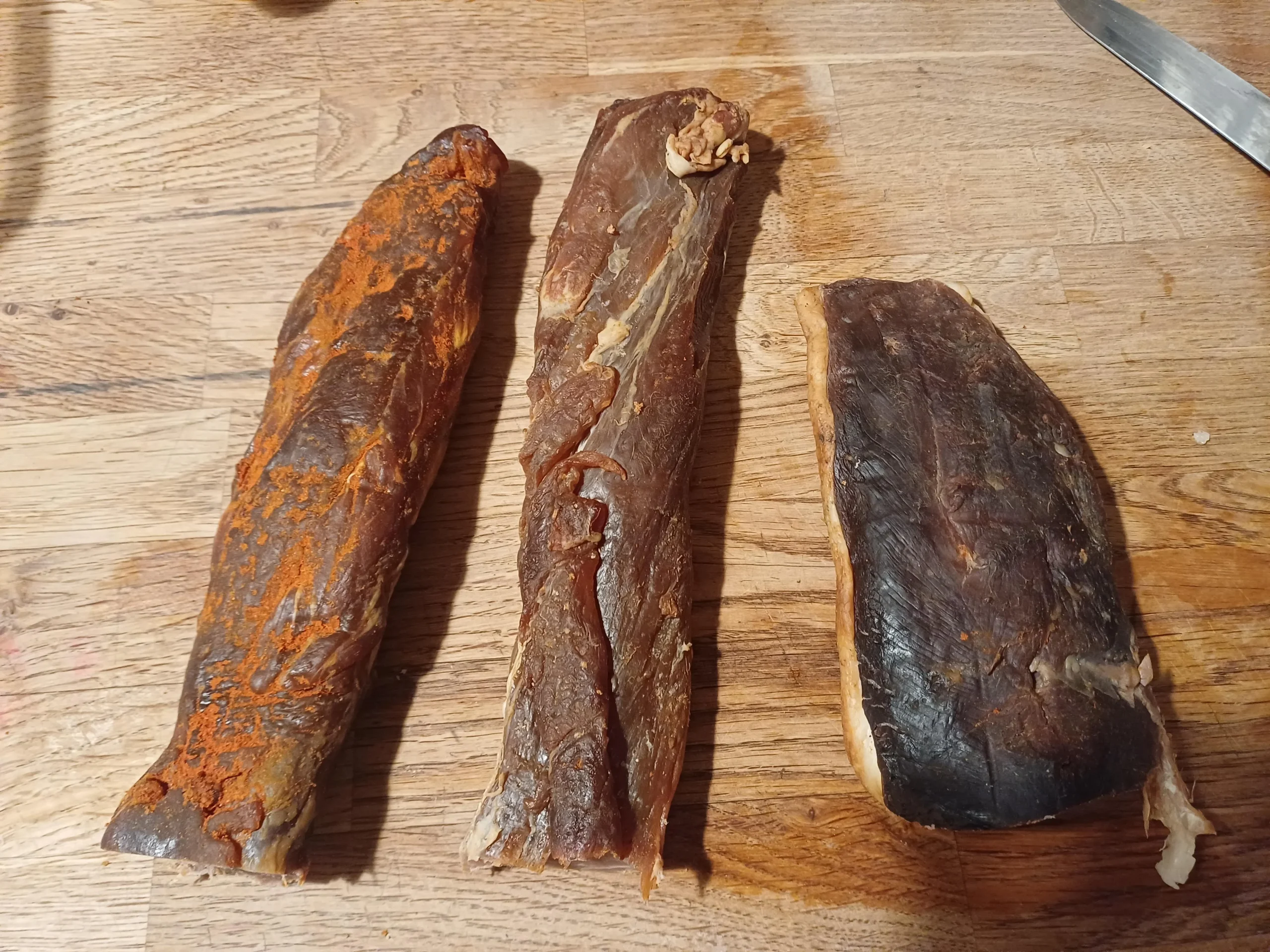 Muffa bianca sul salame: come capire in 30 secondi se è il fiore buono o va buttato tutto