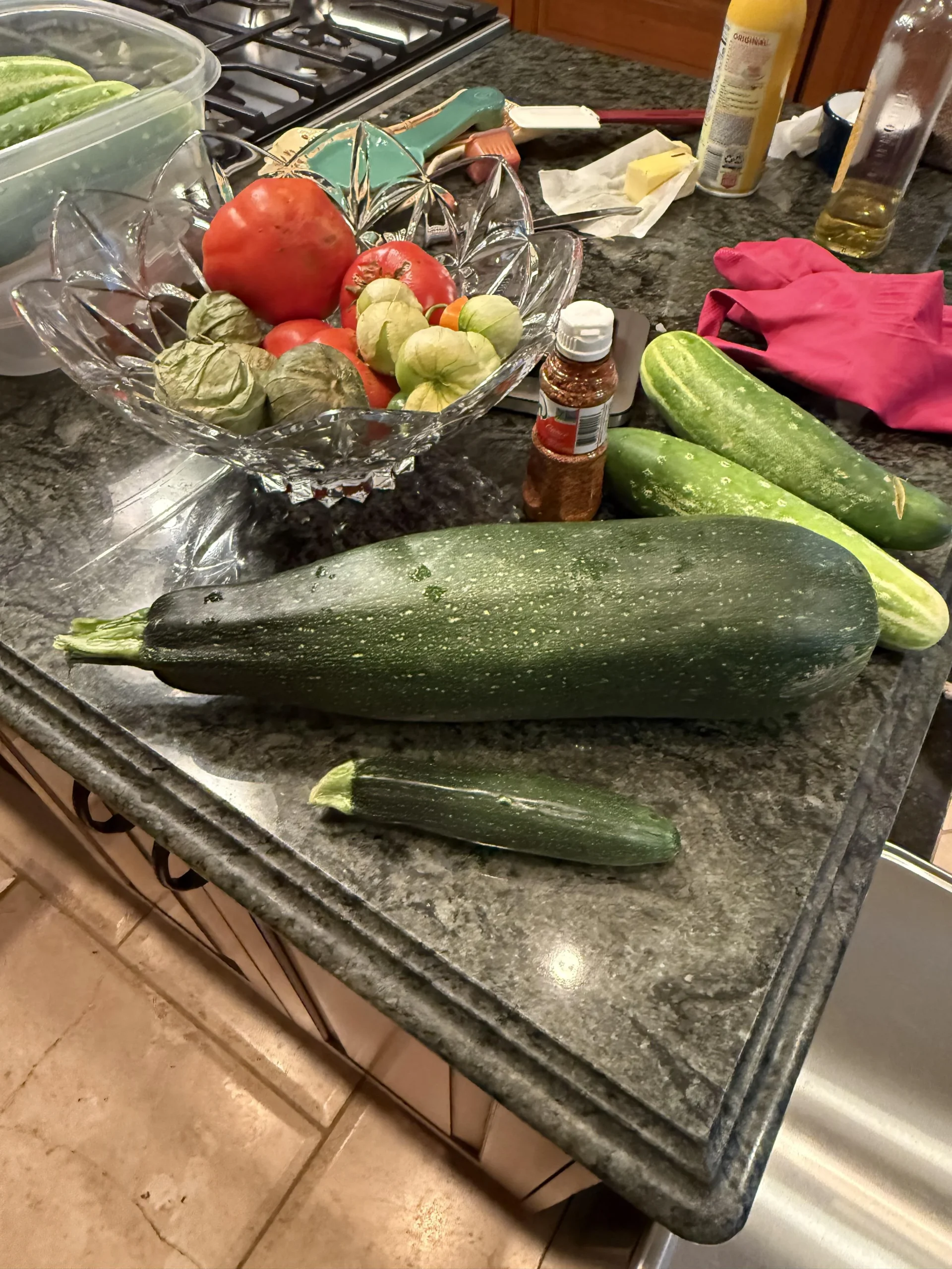 Zucchina gigante dimenticata nell'orto: il test dei tre secondi prima di cucinarla