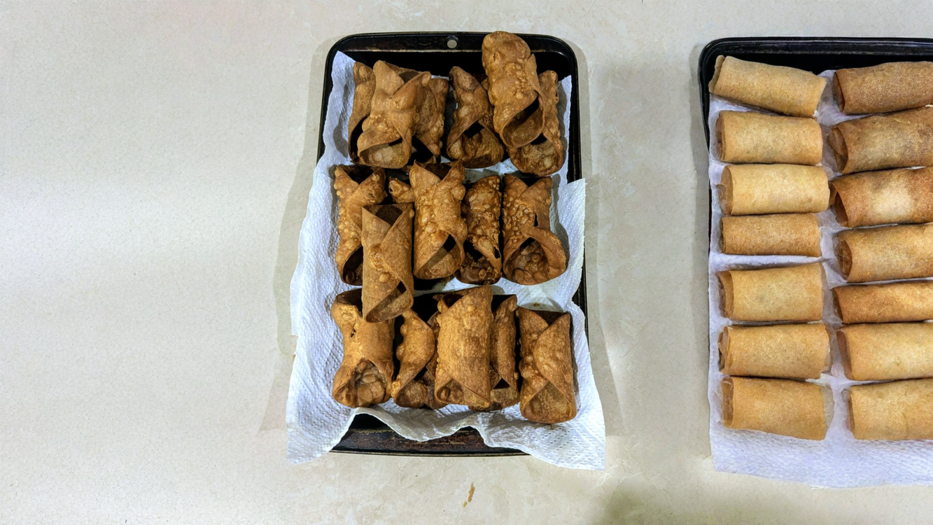 Cannoli fatti in casa: il cioccolato dentro la scorza non è golosità, è un impermeabilizzante