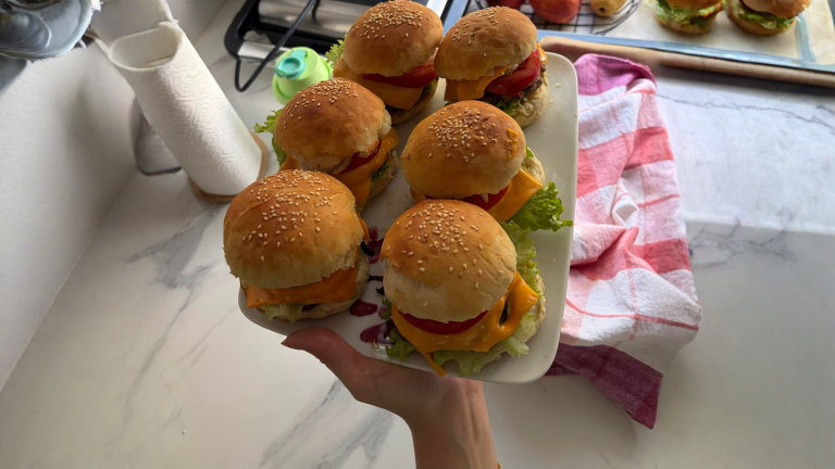 Hamburger fatto in casa che sa di polpetta? Il vero colpevole è il sale nell'impasto