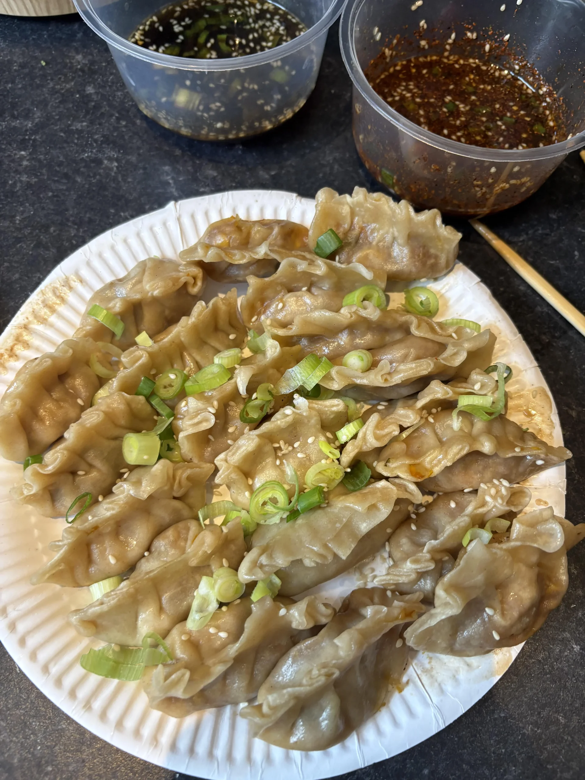 Gyoza fatti in casa: i tre trucchi che nessuno spiega (acqua bollente, pieghe da un lato, ala croccante)