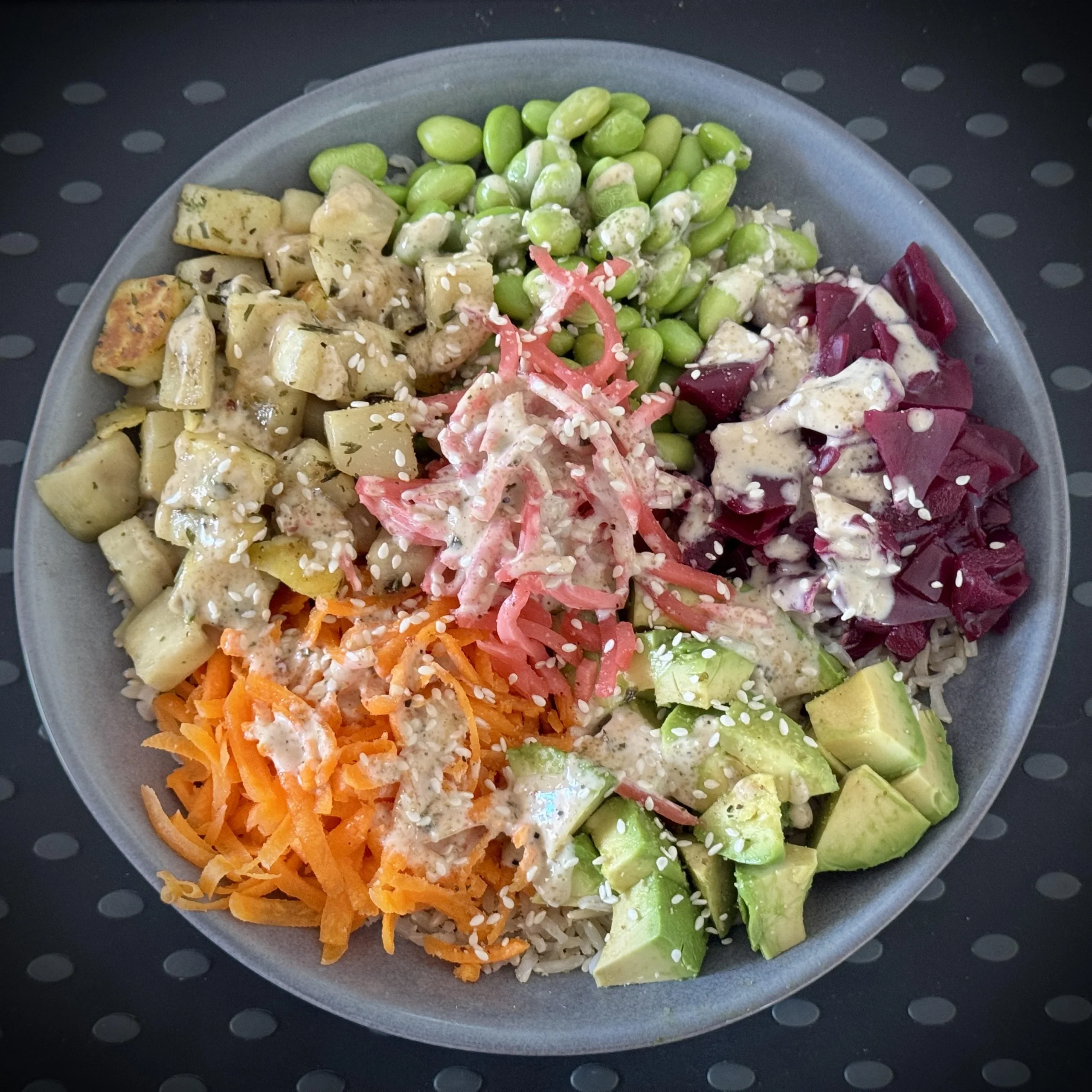 Poke bowl fatto in casa: le 96 ore in freezer che decidono se quel pesce crudo si può mangiare