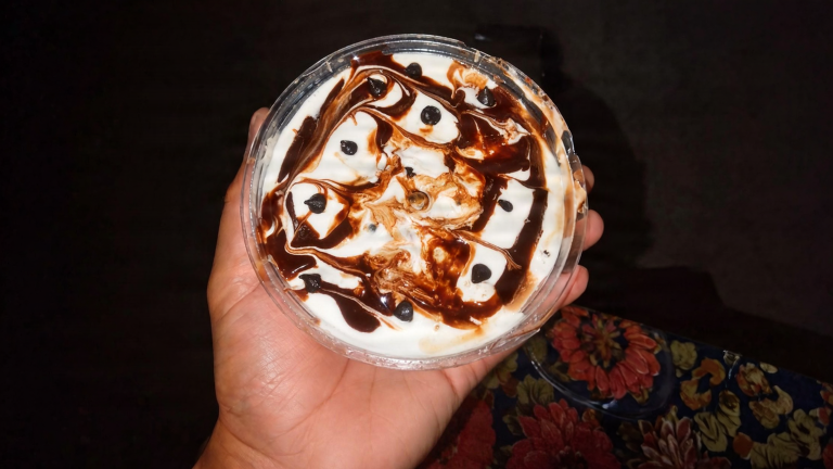 Torta tres leches: il segreto fisico di una fetta che beve tre volte il suo peso in latte