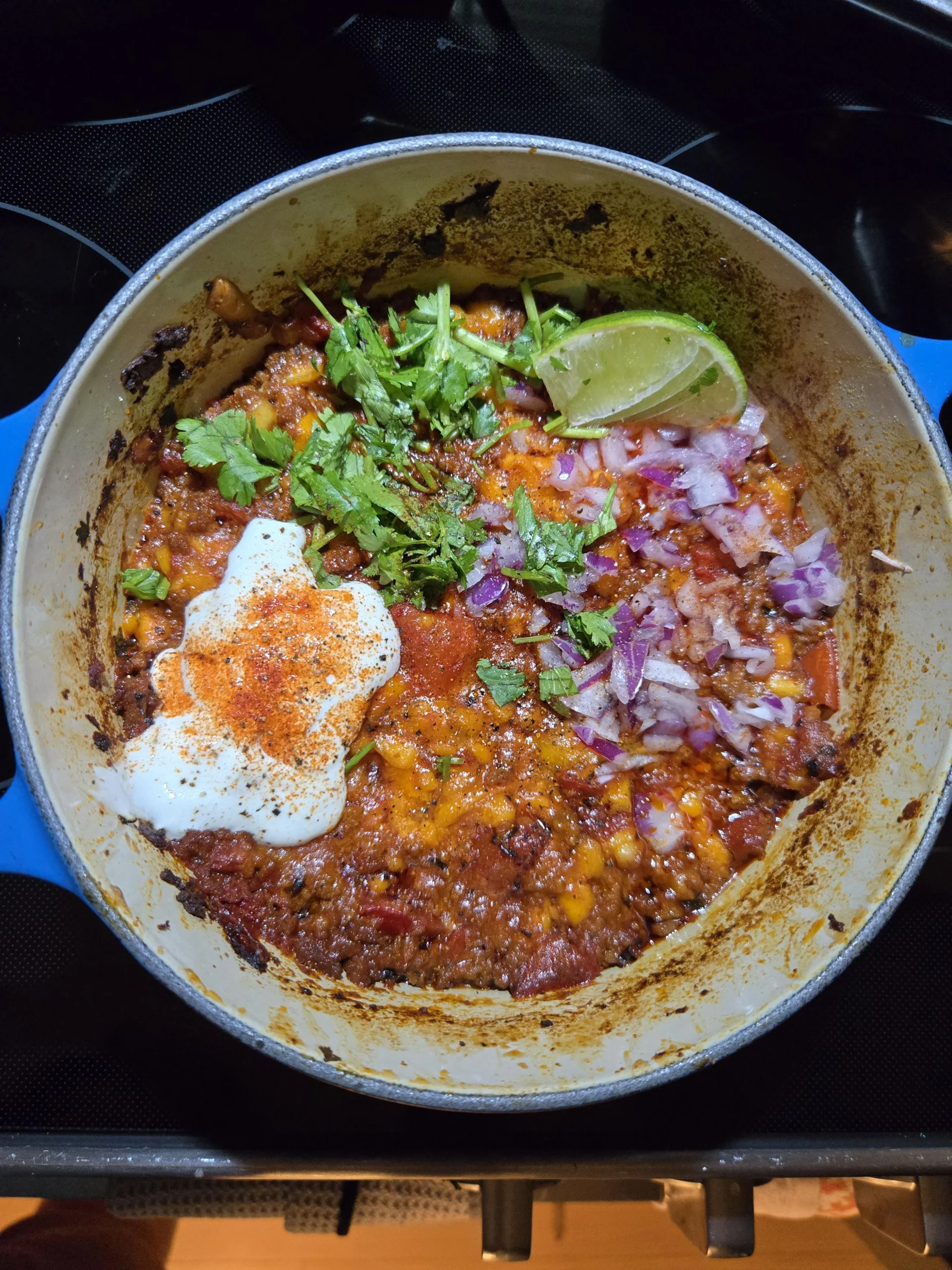 Chili con carne ricetta originale: perché in Texas i fagioli non si mettono e come si fa il vero bowl of red