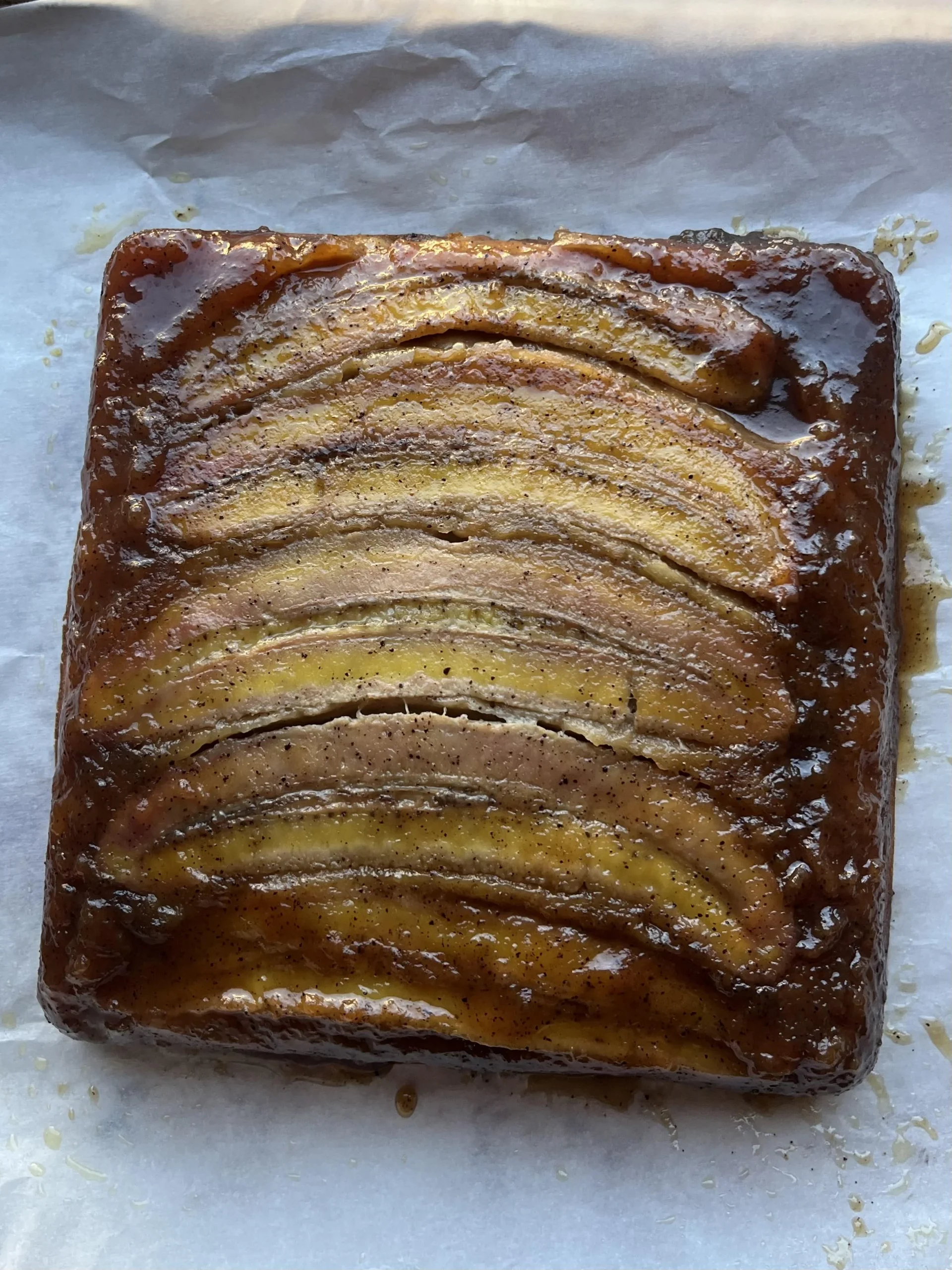 Torta rovesciata d'autunno: perché pere e prugne restano lucide e la mela affoga nel suo succo